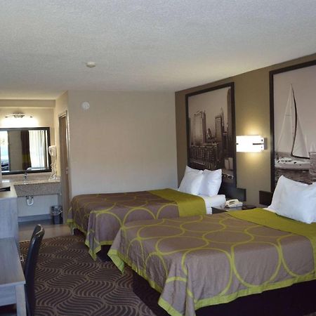 Super 8 By Wyndham Huntersville/Charlotte Area Exterior photo