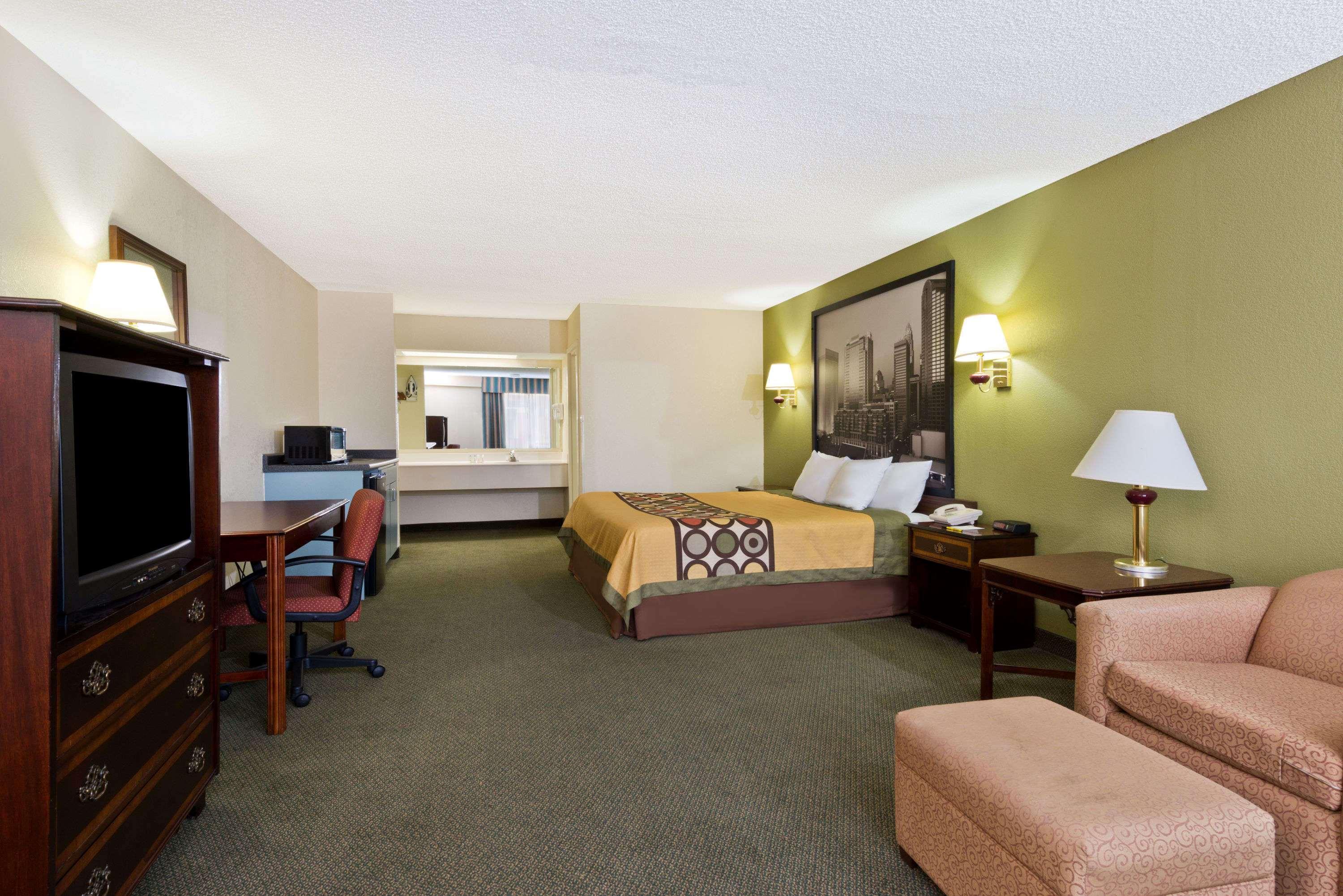 Super 8 By Wyndham Huntersville/Charlotte Area Exterior photo