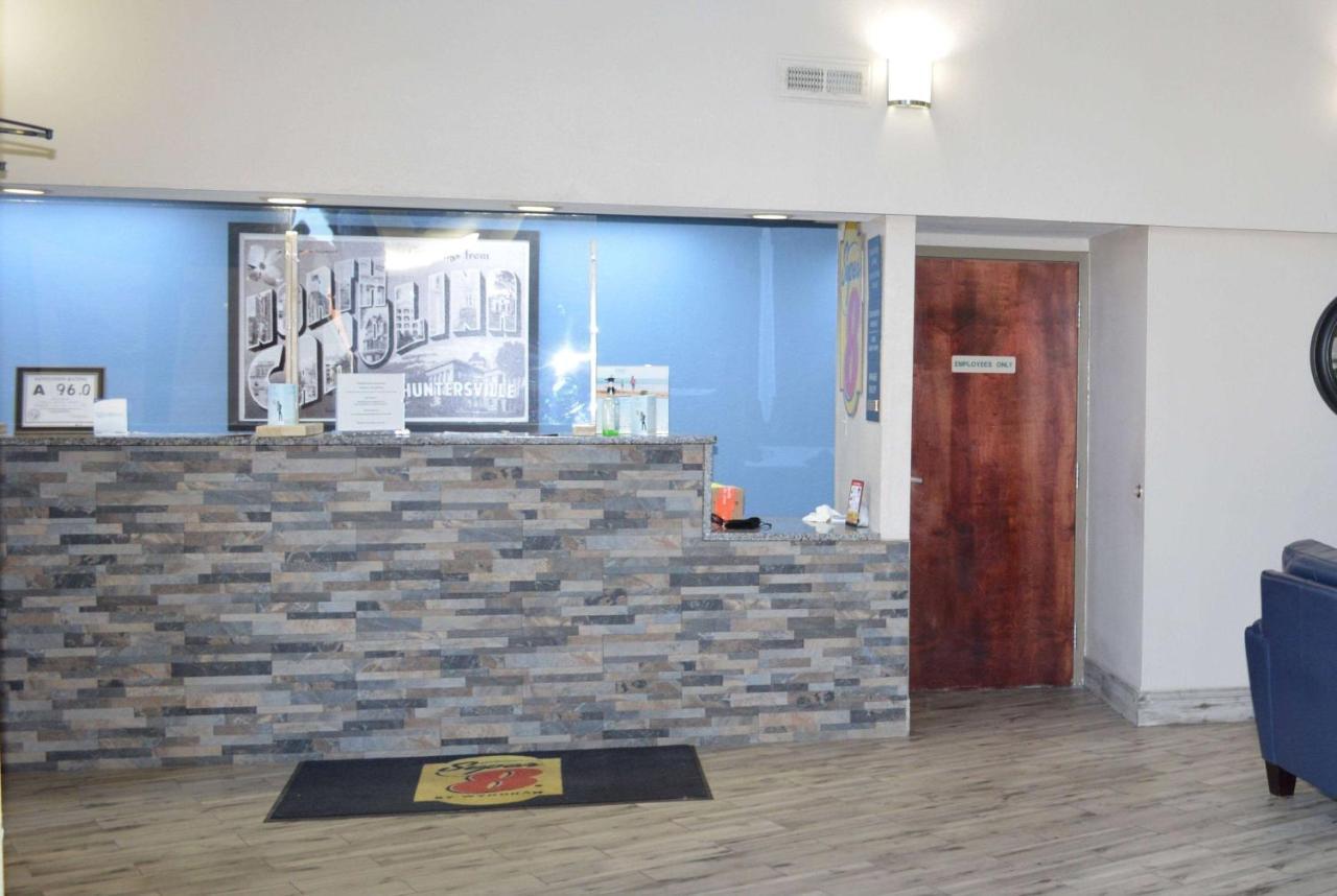 Super 8 By Wyndham Huntersville/Charlotte Area Exterior photo